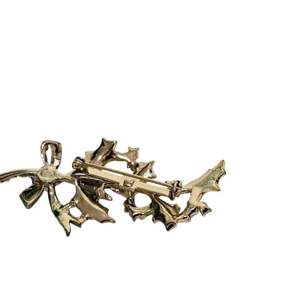 Vintage pin brooch